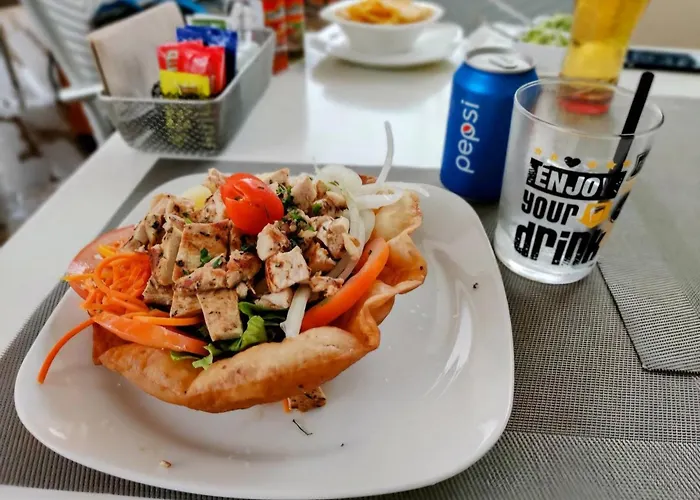 Cristianos Heated Pool Sea View Ac דירה לוס כריסטיאנוס