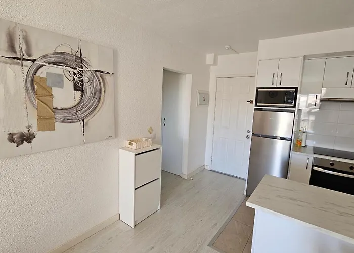 Cristianos Heated Pool Sea View Ac דירה *