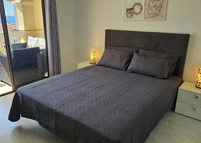 Cristianos Heated Pool Sea View Ac דירה לוס כריסטיאנוס